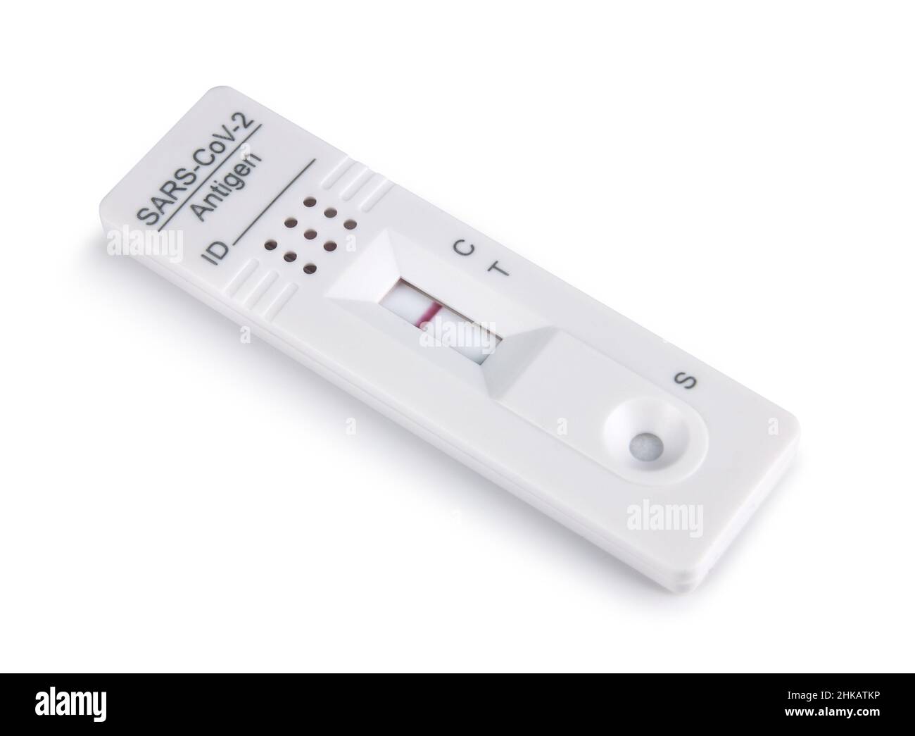 Covid-19 Corona-Virus-Antigen-Testkit mit negativem Ergebnis, isoliert auf weißem Hintergrund Stockfoto