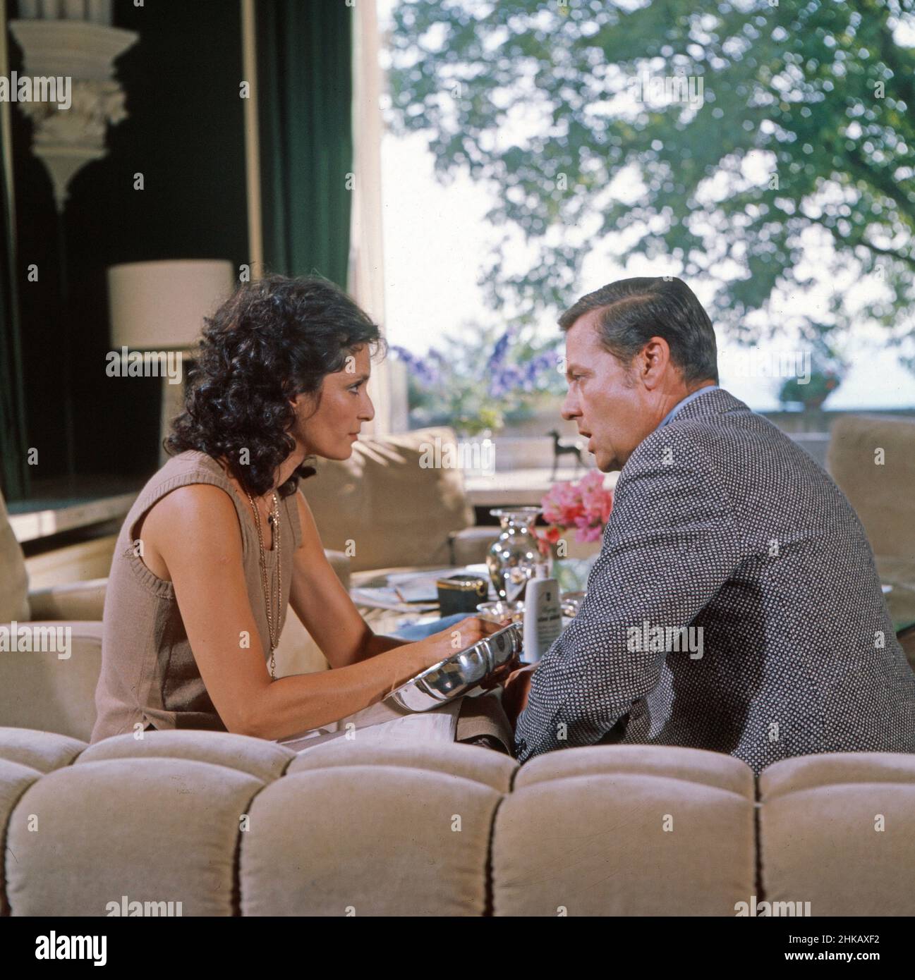 Vier gegen die Bank, Fernsehfilm, Deutschland 1976, Regie: Wolfgang Petersen, Darsteller: Gitty Djamal, Walter Kohut Stockfoto