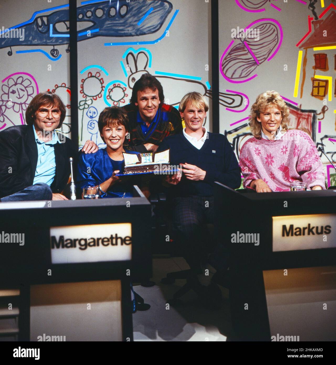 Dingsda, Spielshow, Deutschland 1985 - 1994, Moderator Fritz Egner (Mitte) und das Rateteam (v. l.) Jürgen Triebel, Margarethe Schreinemakers, Markus Wasmeier, Regine Mösenlechner Stockfoto
