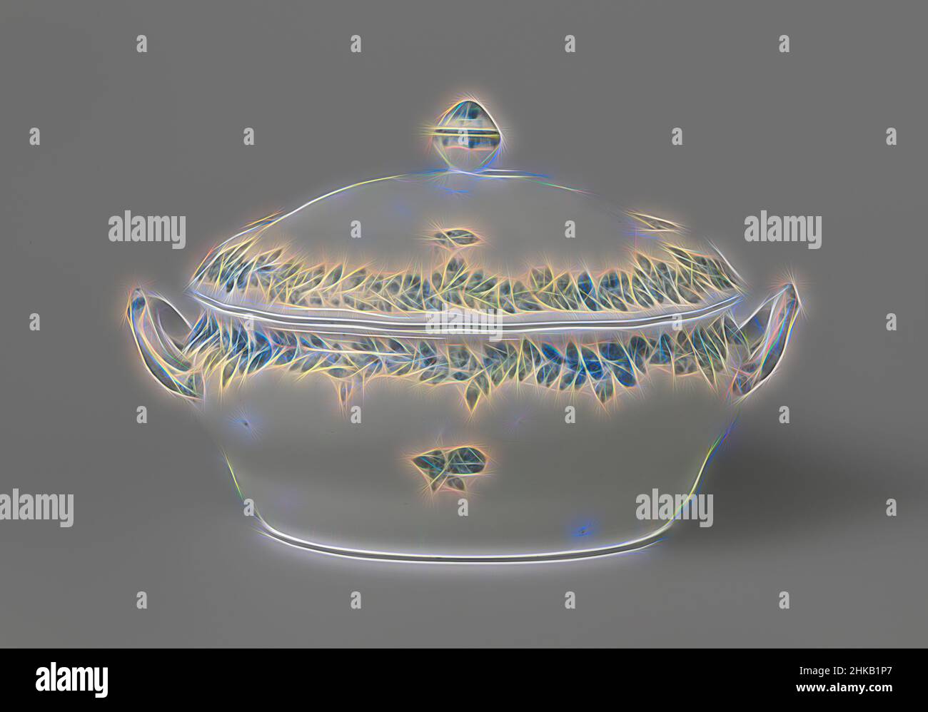 Inspiriert von Terrine mit Blatt- und Blumengirlanden, Terrine mit Deckel aus Porzellan. Bemalt mit blauem Blatt und Blumengirlanden., Porzellanfirma: Manufacttuur Oud-Loosdrecht, Loosdrecht, 1774 - 1784, Porzellan, Höhe 9 cm × Breite 24,7 cm × Tiefe 18,6 cm, neu gestaltet von Artotop. Klassische Kunst neu erfunden mit einem modernen Twist. Design von warmen fröhlichen Leuchten der Helligkeit und Lichtstrahl Strahlkraft. Fotografie inspiriert von Surrealismus und Futurismus, umarmt dynamische Energie der modernen Technologie, Bewegung, Geschwindigkeit und Kultur zu revolutionieren Stockfoto