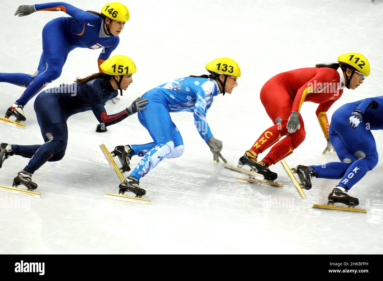 Turin Italien 2006-02-18: Olympische Winterspiele 2006 in Turin, Kurzspurfinalstaffel weiblich 1500mt : Zini Katia, Skaterin der italienischen National Short Track, während des Rennens Stockfoto