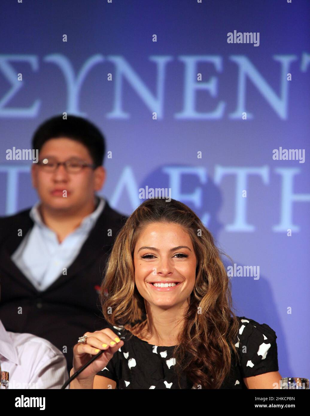 ATHEN, GRIECHENLAND - 25. JUNI: Die berühmte griechisch-amerikanische Schauspielerin, Journalistin und Fernsehmoderatorin Maria Menounos porträtiert am 25. Juni 2011 in Athen, Griechenland. Stockfoto