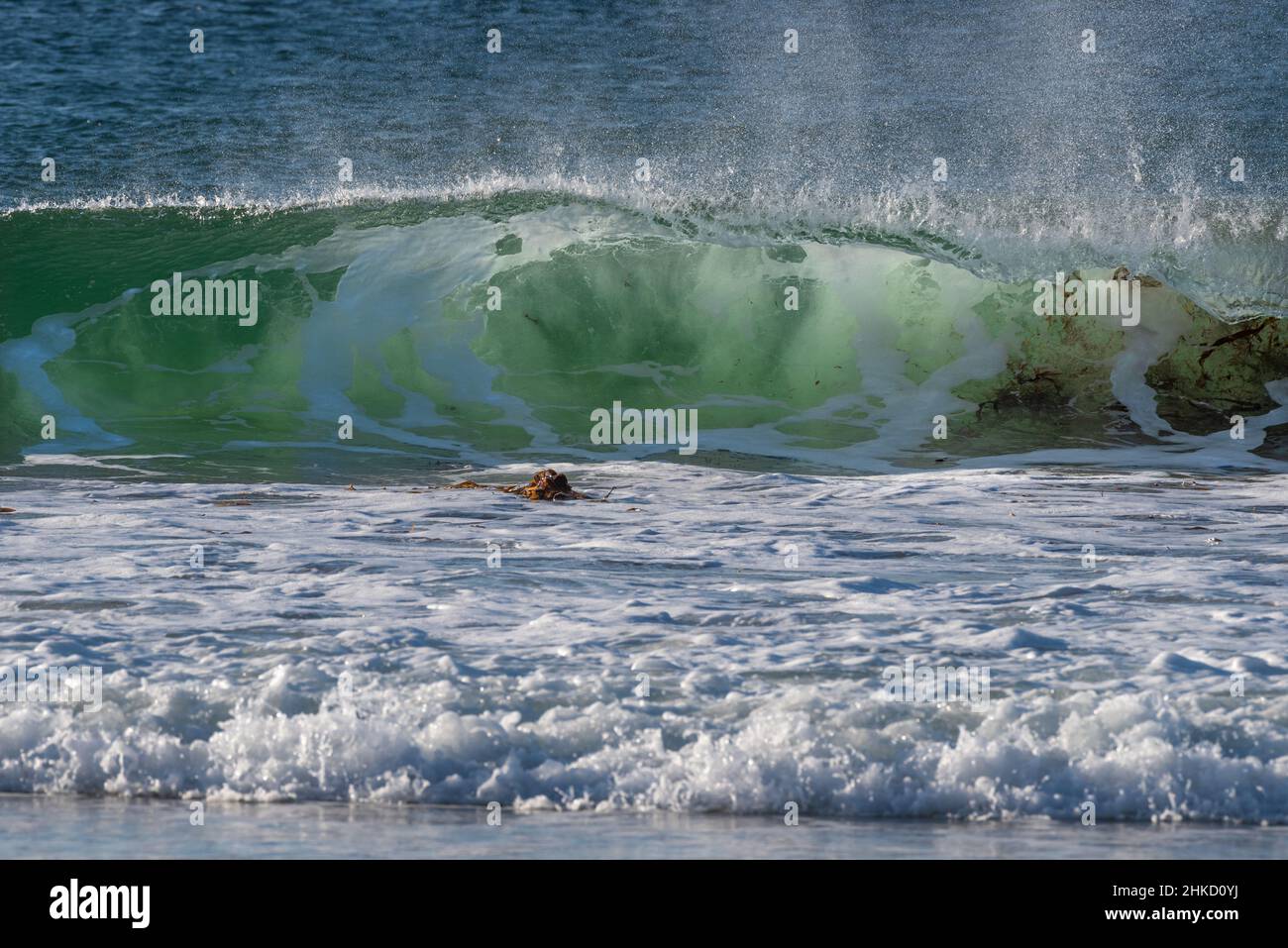 Wellen der atlantikküste der Äußeren Hebridischen Insel Harris Stockfoto