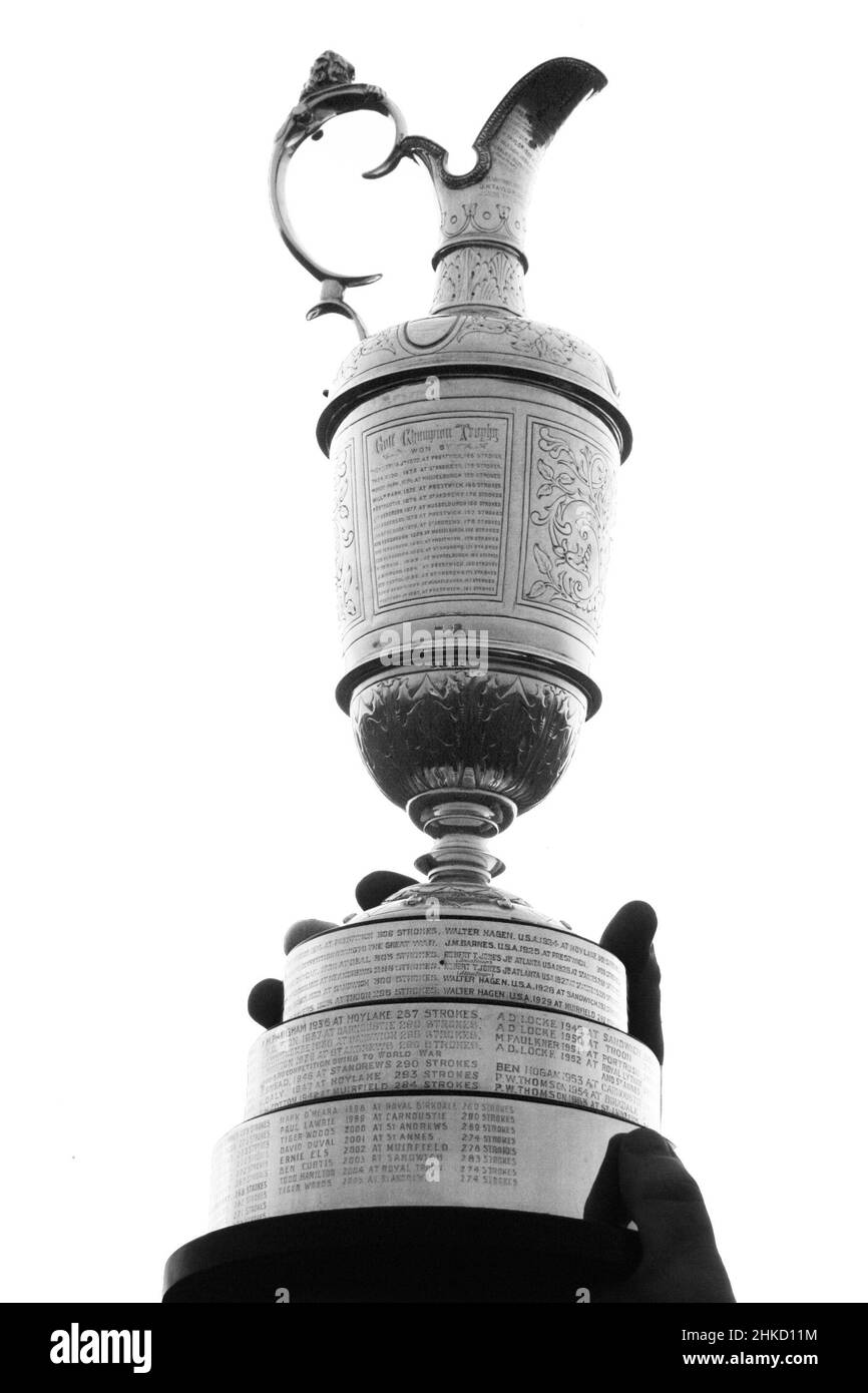 Die Golf Champion Trophy, bekannt als Claret Jug, ist die Trophäe, die dem Gewinner der British Open Championship, einer der vier großen Meisterschaften im Golf, verliehen wird. Imae aufgenommen in Turnberry, Ayrshire, Stockfoto