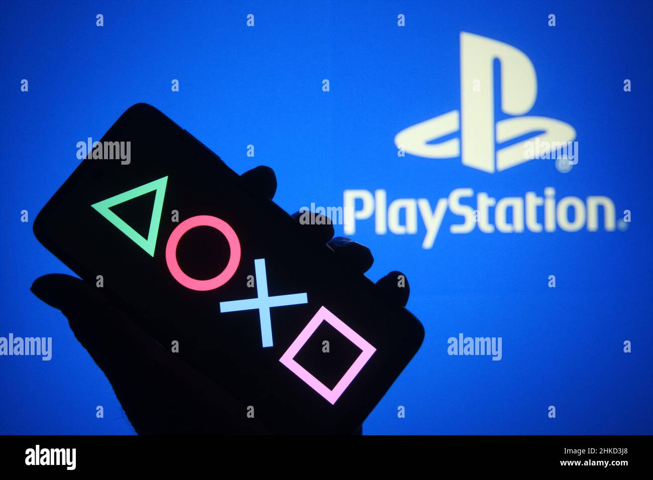 Ukraine. 02nd. Februar 2022. In dieser Abbildung ist ein PlayStation (PS)-Logo auf einem Computerbildschirm zu sehen. (Foto von Pavlo Gonchar/SOPA Images/Sipa USA) Quelle: SIPA USA/Alamy Live News Stockfoto