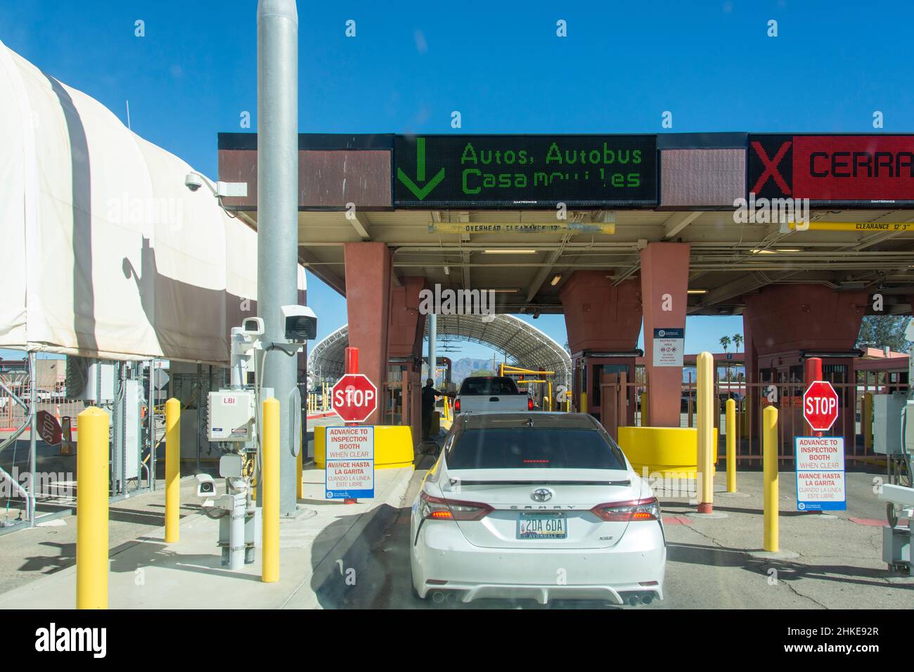 Der Grenzübergang in Nogales, USA/Mexiko. Auf der mexikanischen Seite der Grenze. Stockfoto