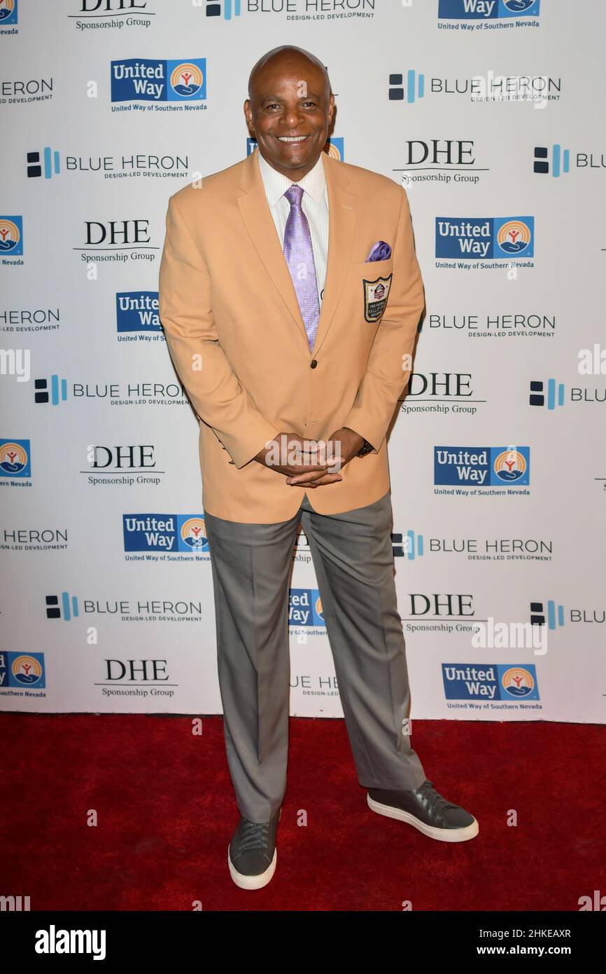 Las Vegas, NV, USA. 3rd. Februar 2022. Warren Moon beim 19th Annual Hall of Fame Pro Bowl Dinner im Lawry's The Prime Rib in Las Vegas, Nevada am 03. Februar 2022. Quelle: Dee Cee Carter/Media Punch/Alamy Live News Stockfoto