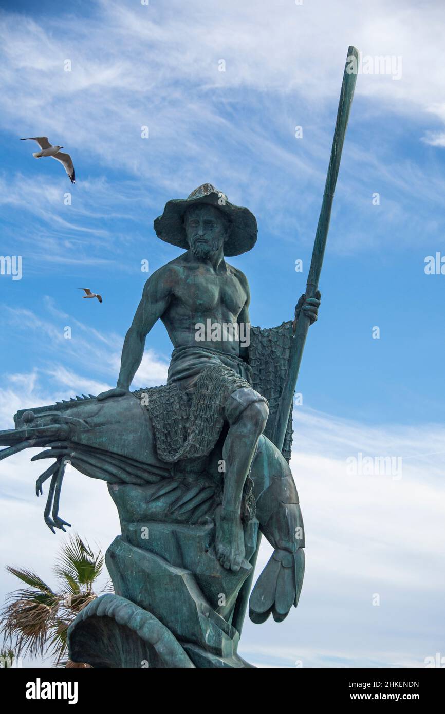 Eine Statue auf dem Malecon von Puerto Penasco. Zu Ehren des lokalen Fischers, der der Gemeinschaft Fisch zum Verkauf nach Hause bringt. Stockfoto