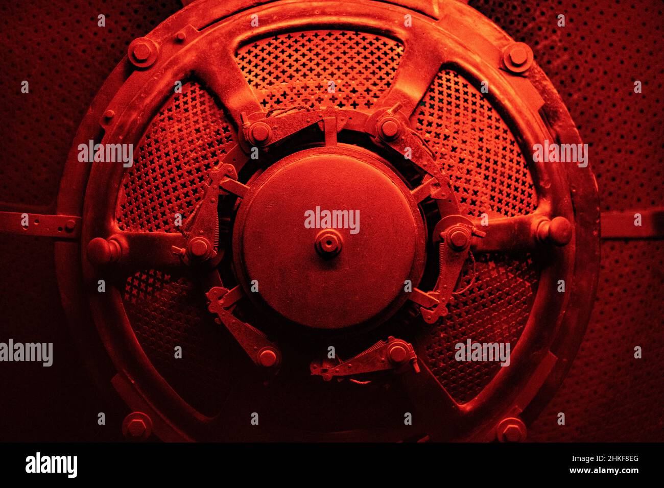 Maschinentür zu einem anderen parallelen Universum Stockfoto