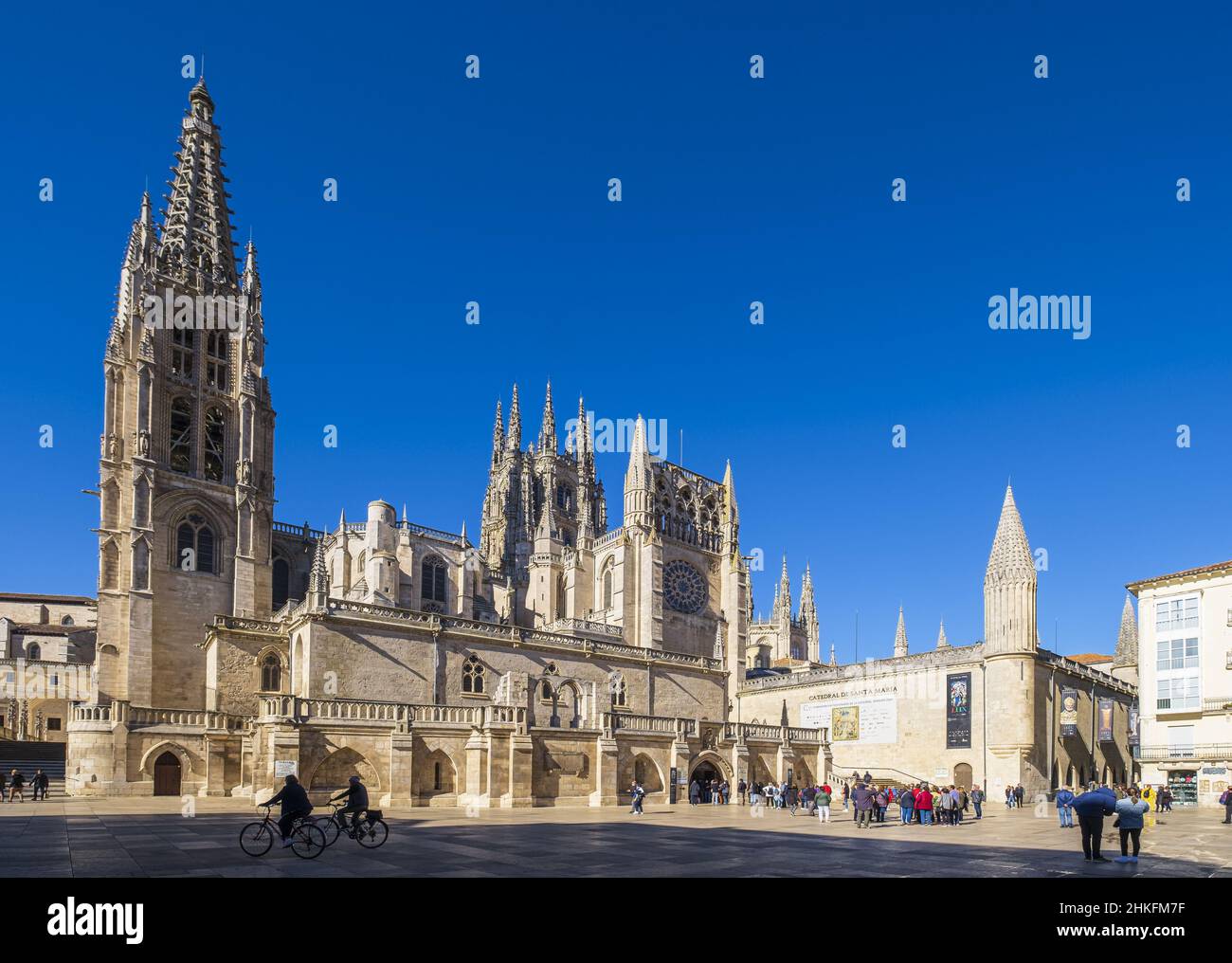 Spanien, Kastilien und León, Burgos, Bühne auf dem Camino Francés, spanische Pilgerroute nach Santiago de Compostela, UNESCO-Weltkulturerbe, gotische Kathedrale Santa Maria di Burgos (UNESCO-Weltkulturerbe) und Plaza Rey San Fernando Stockfoto