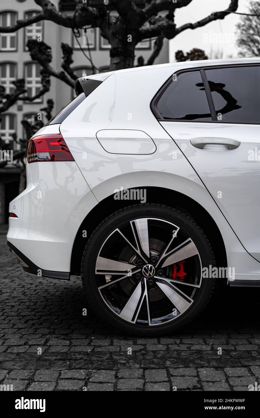 Weißer vw golf -Fotos und -Bildmaterial in hoher Auflösung – Alamy