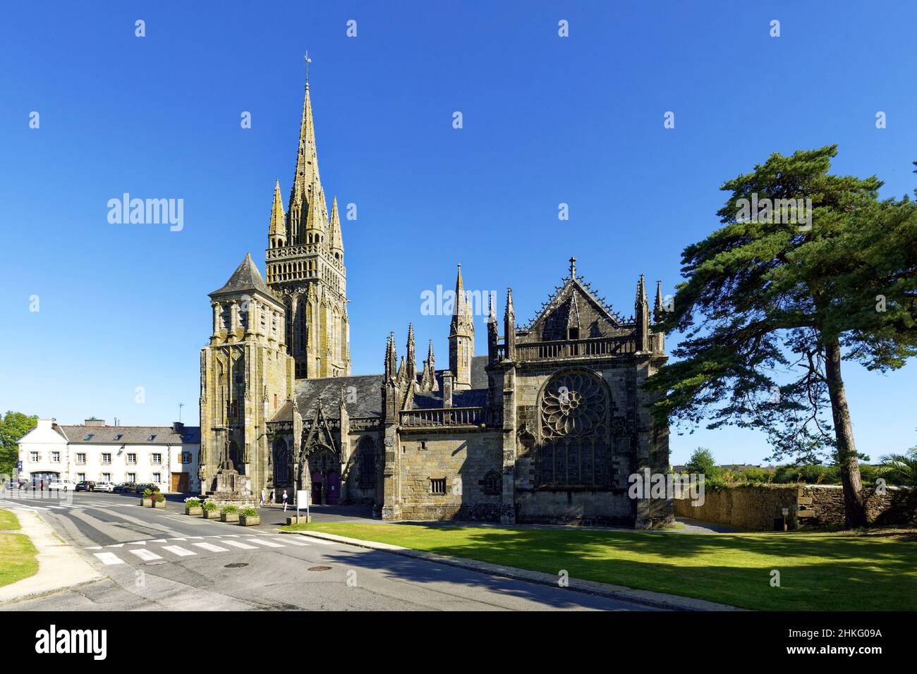 Frankreich, Finistere, Le Folgoet, Basilika Notre-Dame du Folgoet Stockfoto