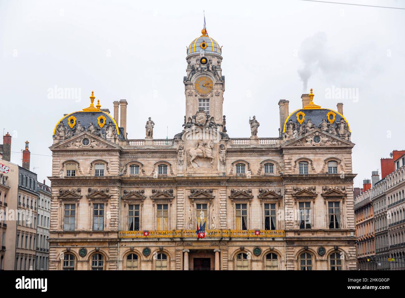 Lyon, Frankreich - 26. Januar 2022: Das Hotel de Ville de Lyon ist das Rathaus der Stadt Lyon und eines der größten historischen Gebäude der Stadt Stockfoto