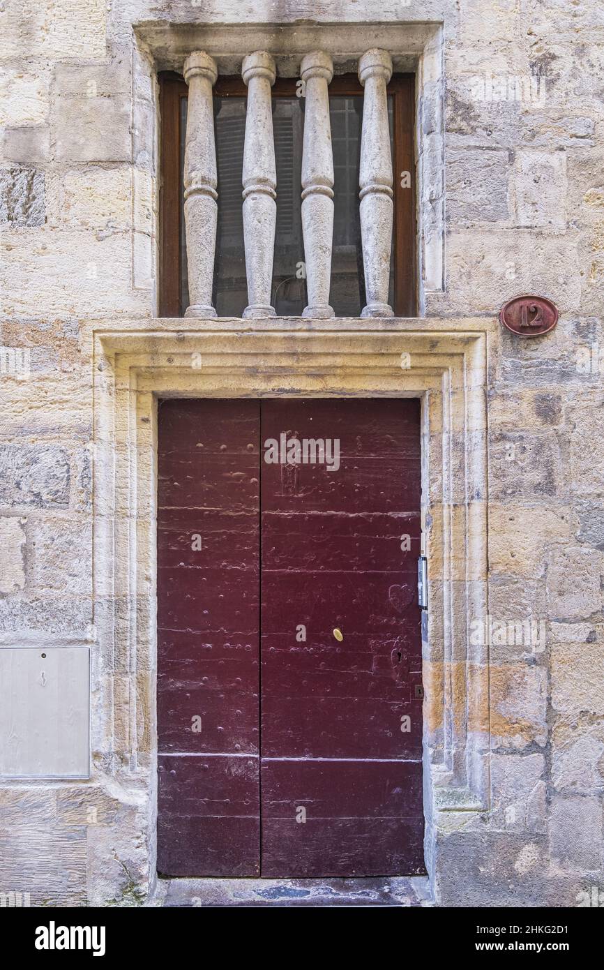 Frankreich, Dordogne, Perigueux, Etappenort auf der Via Lemovicensis oder Vezelay, einer der Hauptwege nach Santiago de Compostela, Renaissance-Tür Stockfoto