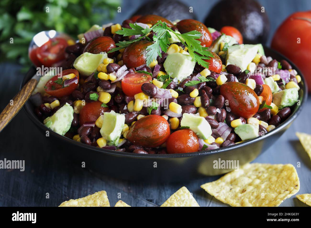 Homemade black nacho chips -Fotos und -Bildmaterial in hoher Auflösung ...