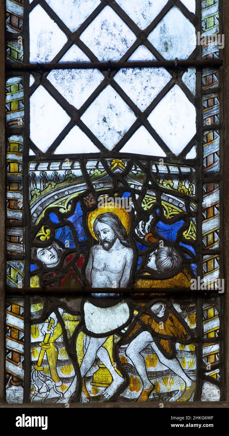 C15th Glasmalerei, Hessett Kirche, Suffolk, England, Großbritannien - Jesus Christus verspottet und gepeitscht, Geißel, Geißelung Stockfoto