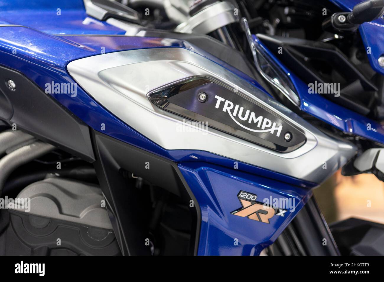Nahaufnahme des Triumph-Logo-Motorrads. Internationale Motorradausstellung, Istanbul. Stockfoto