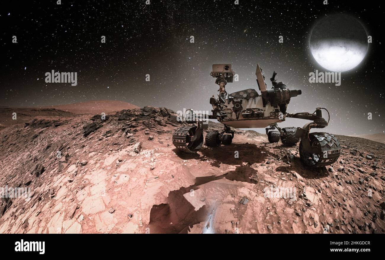 Rover auf dem Mars. Collage. Elemente dieses Bildes wurden von der NASA eingerichtet. Stockfoto