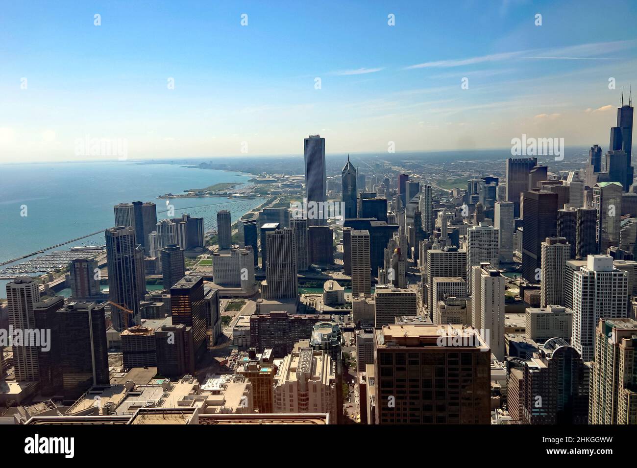 Blick auf die Innenstadt von Chicago und den Lake Michigan, Blick nach Süden vom John Hancock Center, Chicago, Illinois' Stockfoto