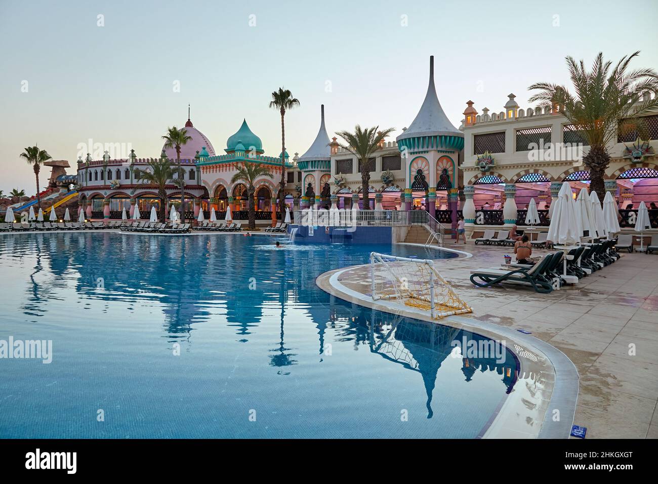 5. Juli 2021, Türkei in Antalya: Zwei Wochen nach Aufhebung der Beschränkungen im Zusammenhang mit Covid 19 Stockfoto