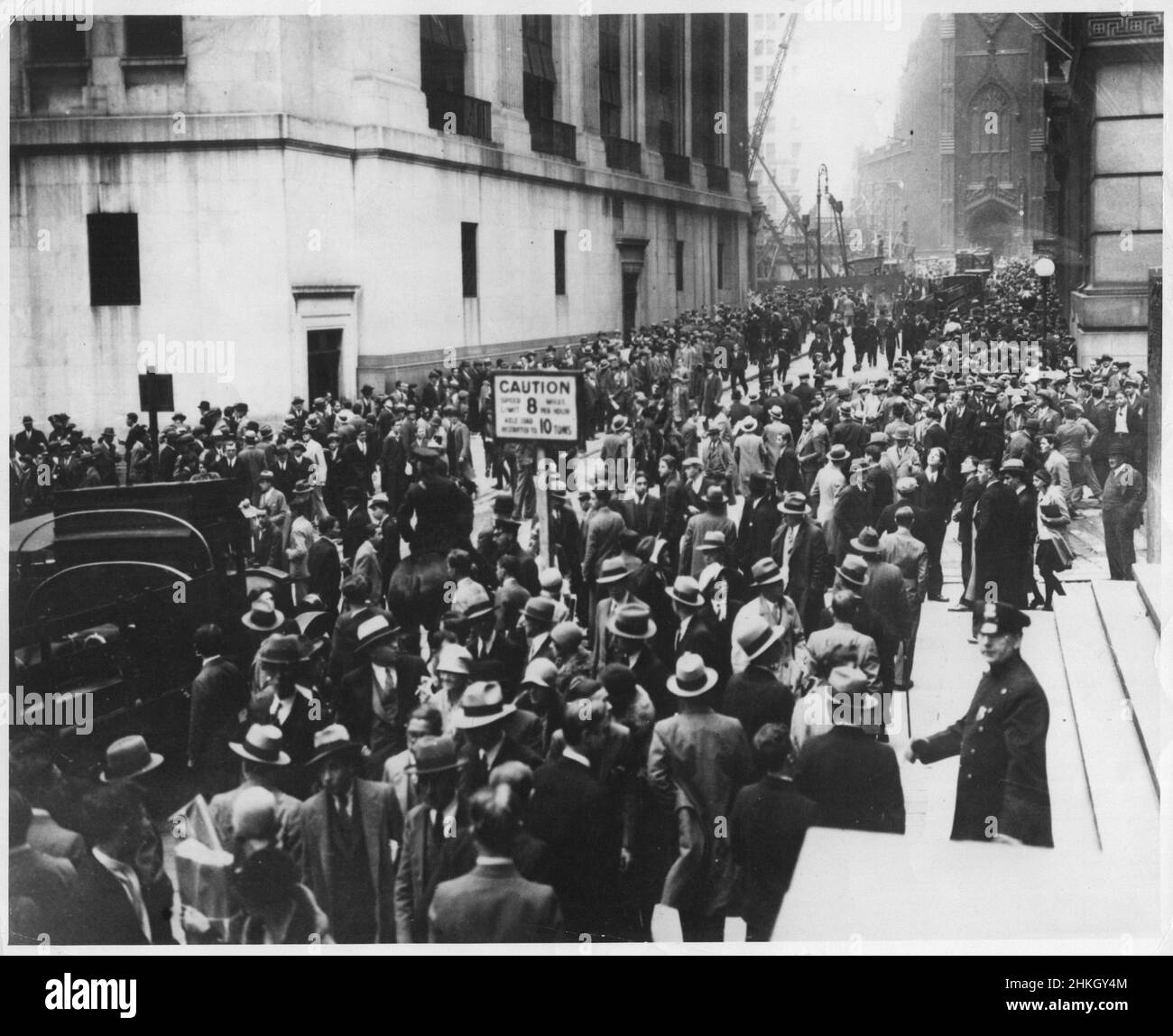 Wall Street in Panik wegen starker Handel auf Schwarz Dienstag, New York City, 29. Oktober 1929. Stockfoto