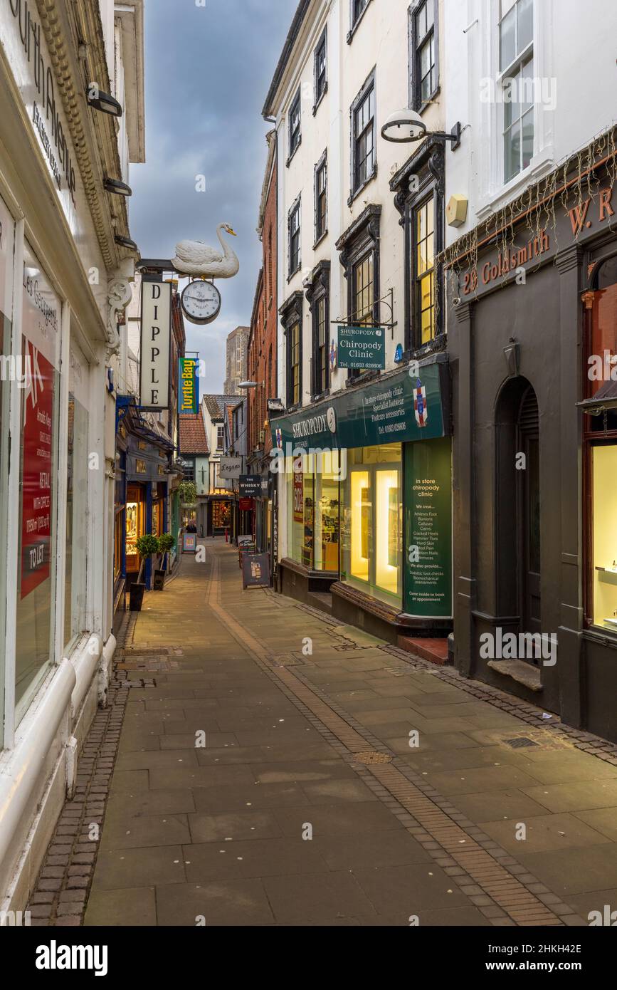 Entlang der Norwich Lanes an einem späten Nachmittag Wintertag, City of Norwich, England Stockfoto