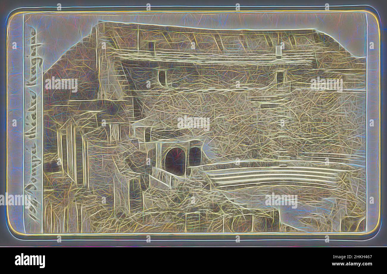 Inspiriert vom Theater von Pompeji, Pompei Théâtre tragique, Pompeji, 1855 - 1885, Papier, Albumenprint, Höhe 63 mm × Breite 105 mm, neu gestaltet von Artotop. Klassische Kunst neu erfunden mit einem modernen Twist. Design von warmen fröhlichen Leuchten der Helligkeit und Lichtstrahl Strahlkraft. Fotografie inspiriert von Surrealismus und Futurismus, umarmt dynamische Energie der modernen Technologie, Bewegung, Geschwindigkeit und Kultur zu revolutionieren Stockfoto