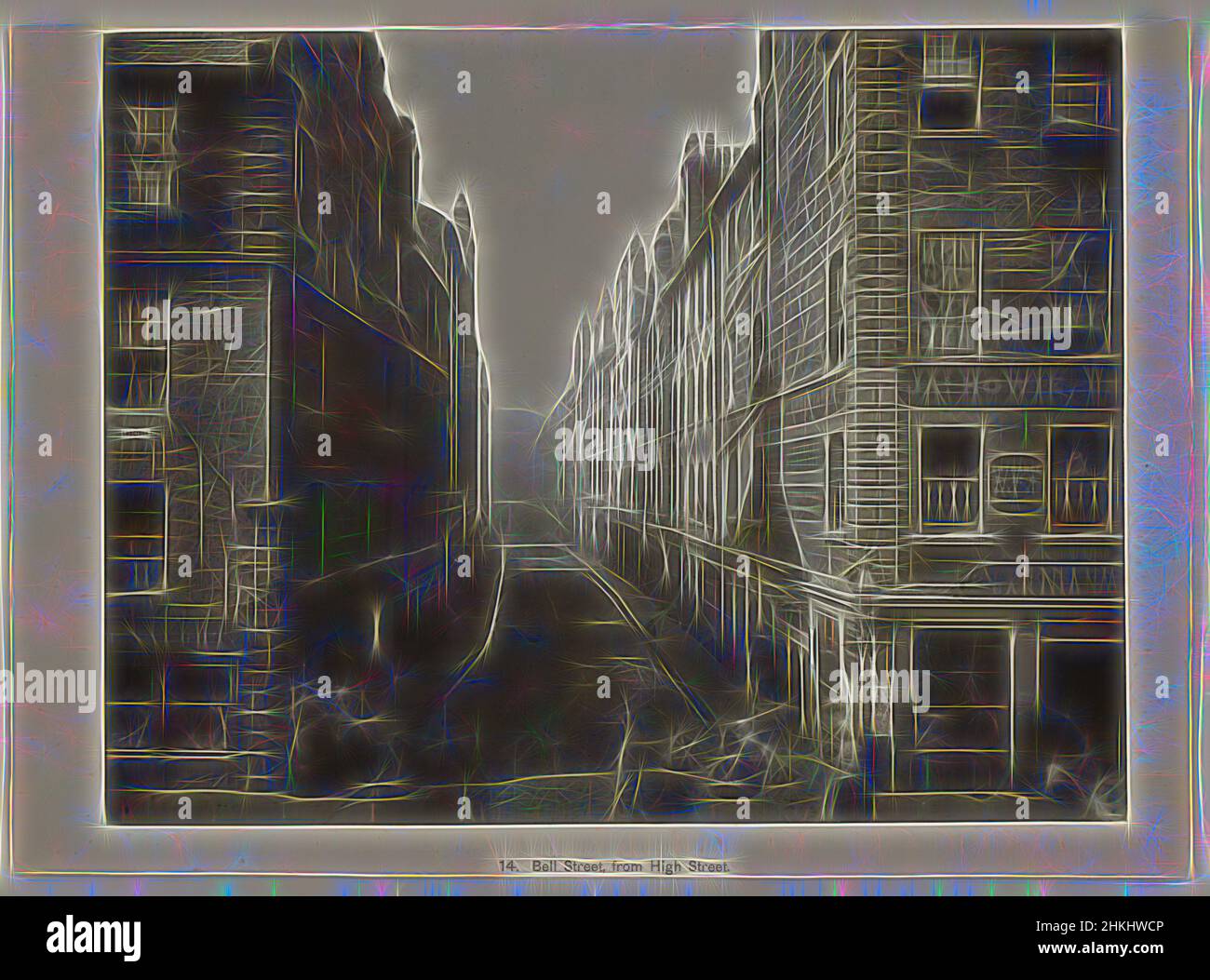 Inspiriert von der Bell Street in Glasgow, von der High Street, Bell Street, von der High Street, Old Closes und den Straßen von Glasgow, Thomas Annan, Glasgow, 1868 - 1877, Carbon Print, Höhe 291 mm × Breite 383 mmhöhe 312 mm × Breite 440 mm, neu erfunden von Artotop. Klassische Kunst neu erfunden mit einem modernen Twist. Design von warmen fröhlichen Leuchten der Helligkeit und Lichtstrahl Strahlkraft. Fotografie inspiriert von Surrealismus und Futurismus, umarmt dynamische Energie der modernen Technologie, Bewegung, Geschwindigkeit und Kultur zu revolutionieren Stockfoto