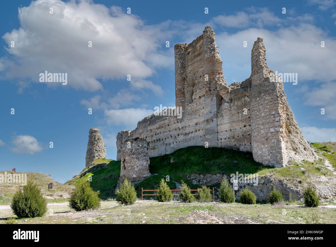 Schloss von Santiago oder Turm der Piquillos. Fuentidueña del Tajo Stockfoto