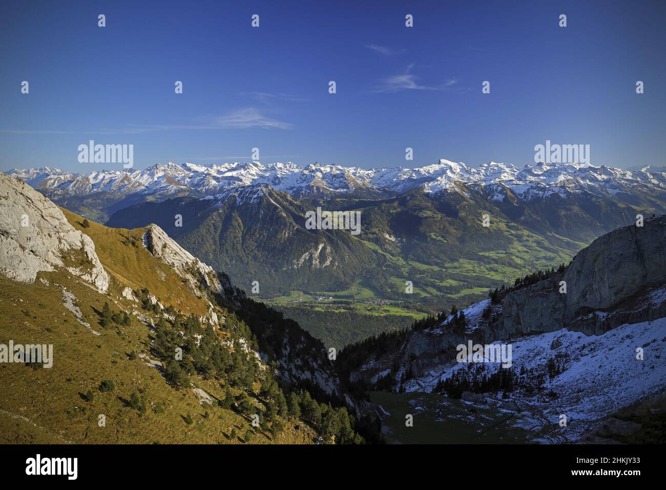 URI Alpen mit Schnee bedeckt, blick von Pilatus, Schweiz, Obwalden Stockfoto