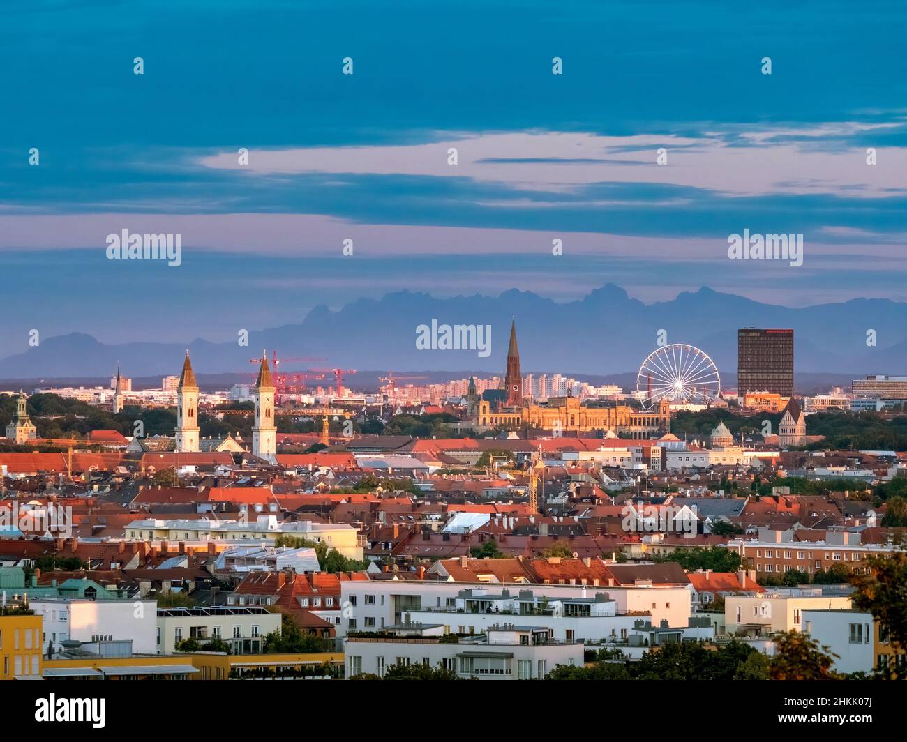 Blick vom Olympia Hill auf München, Deutschland, Bayern, München Stockfoto