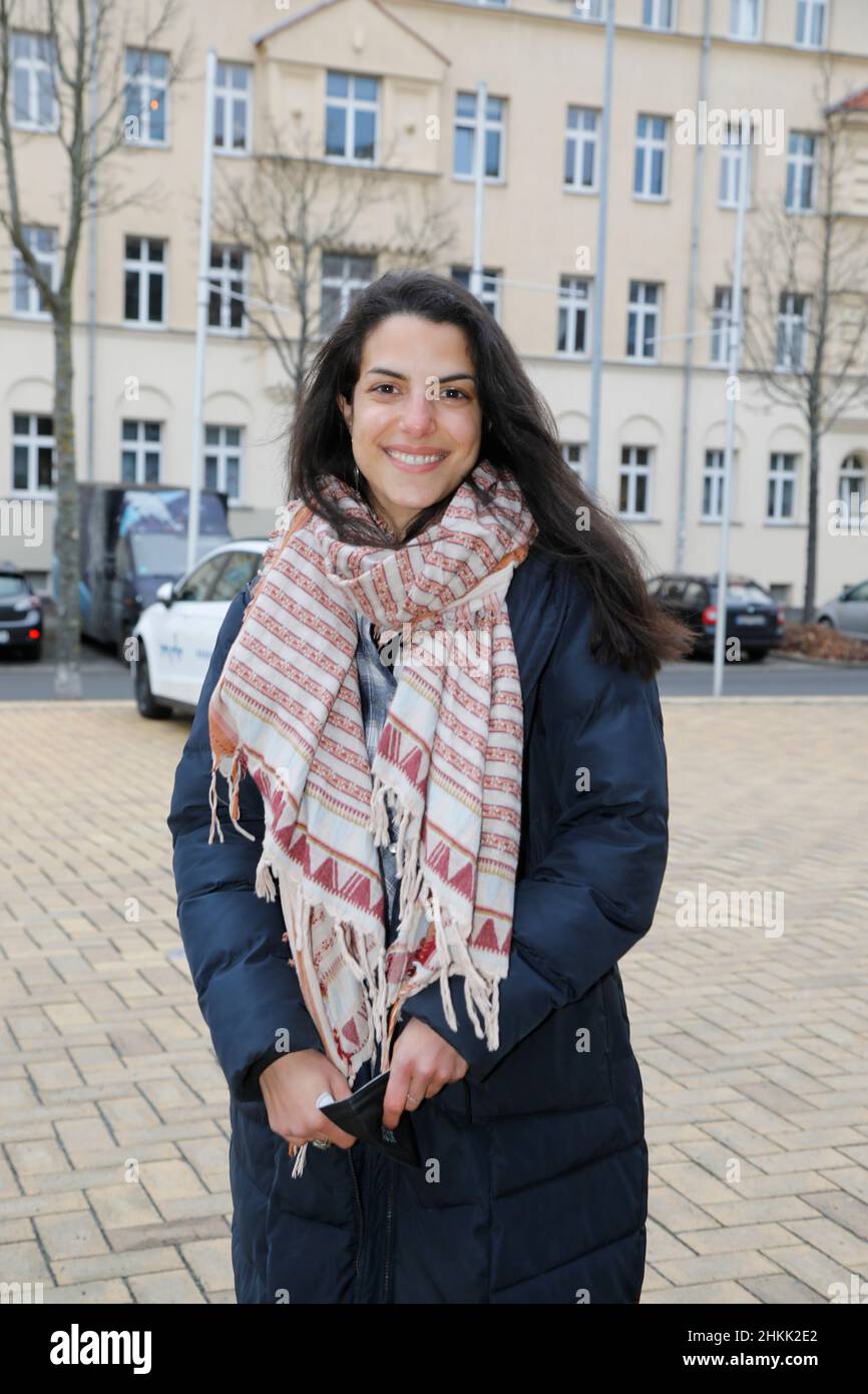 Clarissa Corrêa da Silva bei der Ankunft zur TV-Aufzeichnung der Talkshow 'Riverboat' im Studio 3 der Media City Leipzig. Leipzig, 04.02.2022 Stockfoto