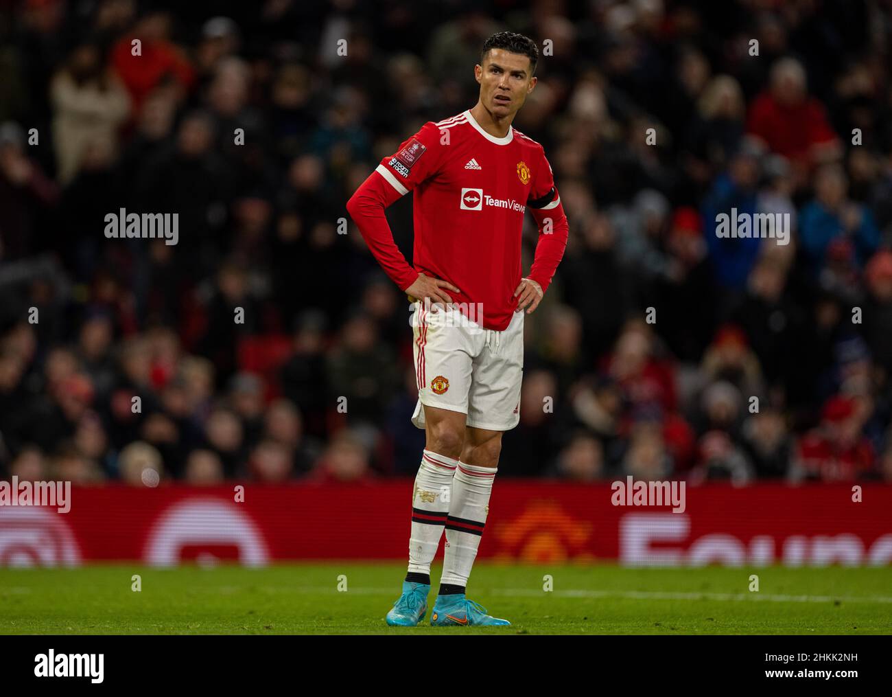 Manchester, Großbritannien. 5th. Februar 2022. Cristiano Ronaldo von Manchester United sieht beim vierten Spiel des englischen FA Cups zwischen Manchester United und Middlesbrough in Manchester, Großbritannien, am 4. Februar 2022 niedergeschlagen aus. Quelle: Xinhua/Alamy Live News Stockfoto