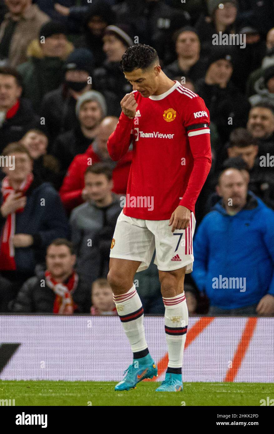 Manchester, Großbritannien. 5th. Februar 2022. Cristiano Ronaldo von Manchester United sieht beim vierten Spiel des englischen FA Cups zwischen Manchester United und Middlesbrough in Manchester, Großbritannien, am 4. Februar 2022 niedergeschlagen aus. Quelle: Xinhua/Alamy Live News Stockfoto