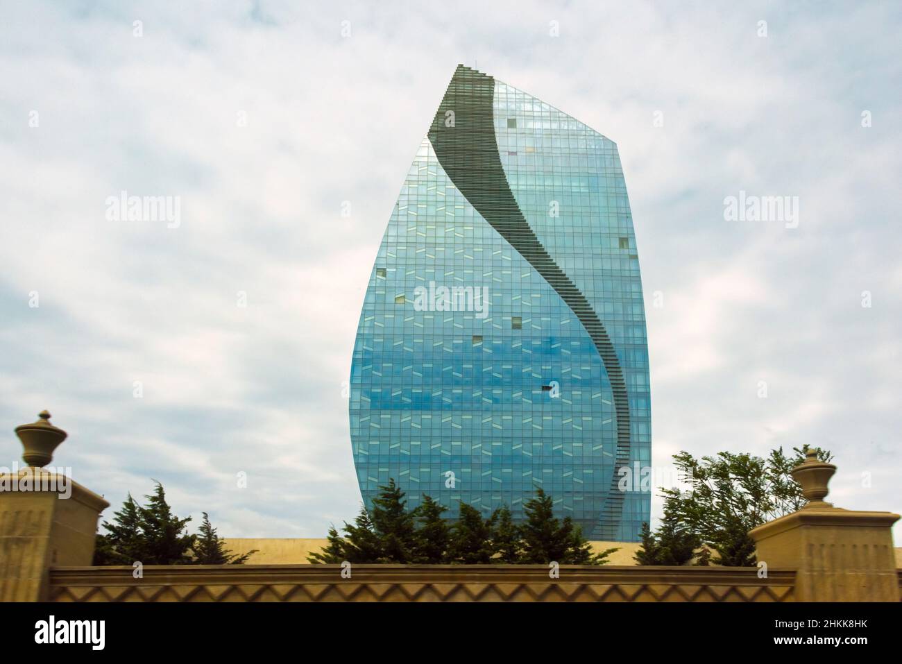 Azersu Office Tower, Baku, Aserbaidschan Stockfoto