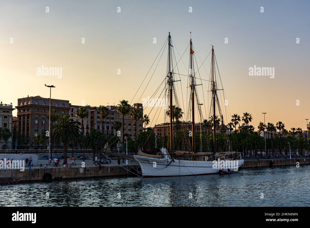 Port Vell während der Sommersaison in Barcelona, Katalonien, Spanien Stockfoto