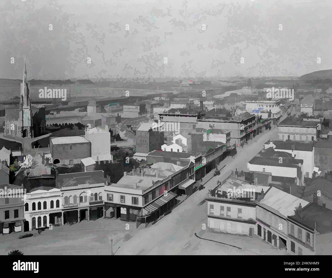 Kunst inspiriert von Dunedin vom Town Hall Tower, Burton Brothers Studio, Fotostudio, Ende 1880s, Dunedin, Schwarzweiß-Fotografie, South End of Octagon mit der Princes Street. Image Center Gebäude Nummer einundvierzig Burton Brothers Fotografen. Corner Octagon und Princes, Classic Works modernisiert von Artotop mit einem Schuss Moderne. Formen, Farbe und Wert, auffällige visuelle Wirkung auf Kunst. Emotionen durch Freiheit von Kunstwerken auf zeitgemäße Weise. Eine zeitlose Botschaft, die eine wild kreative neue Richtung verfolgt. Künstler, die sich dem digitalen Medium zuwenden und die Artotop NFT erschaffen Stockfoto