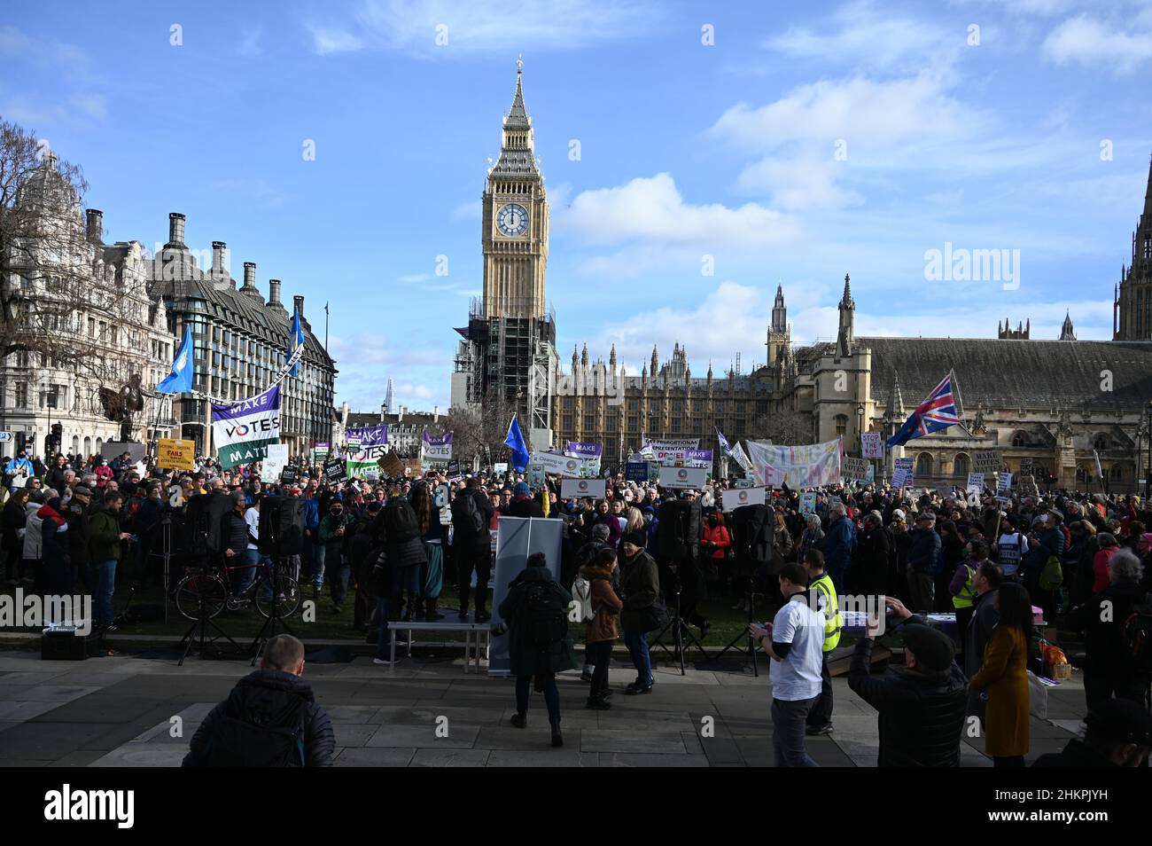 Parliament Square, London, Großbritannien. 5. Februar 2022. Make Votes Matter - Rally against the #ElectionsBill at Parliament Square, Protest and sell the Government to stop leveling down our Democracy. Stockfoto