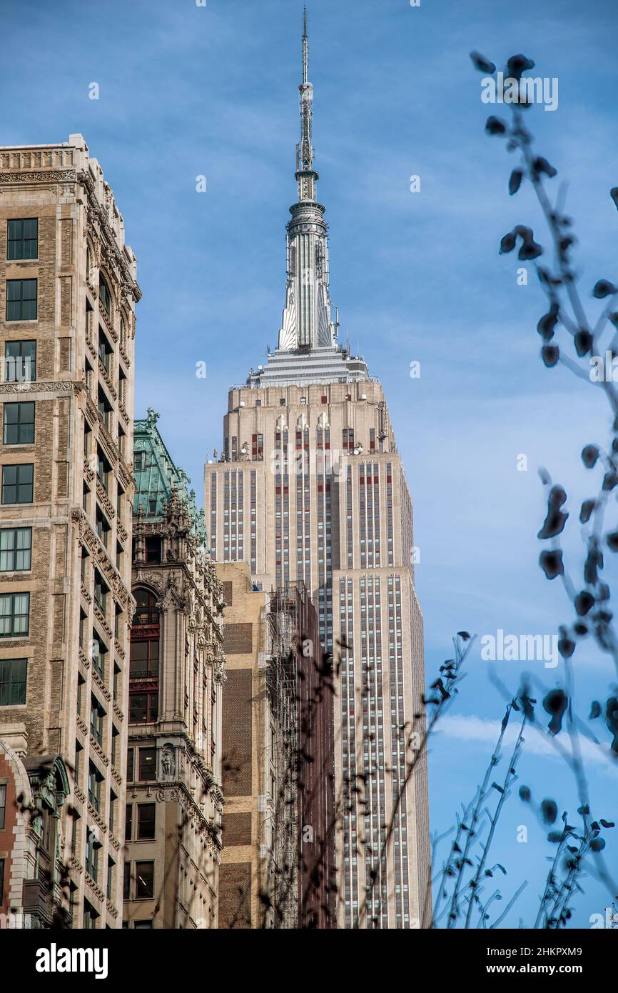 New York City, New York - 6. Dezember 2018: Das Empire State Building ist ein Wahrzeichen der Stadt, eine berühmte Touristenattraktion Stockfoto