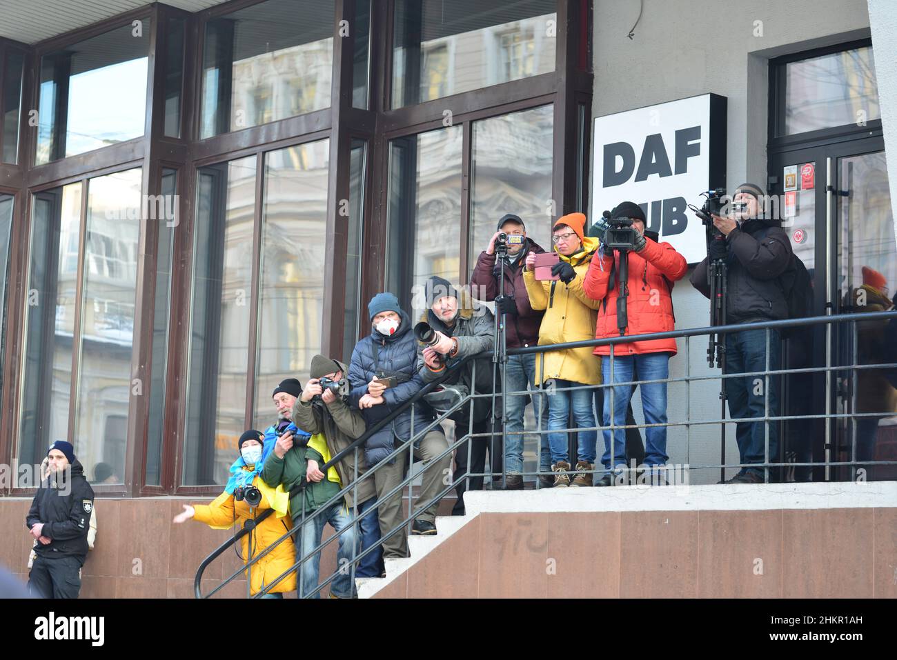 Fotografen der Manifestation der Einheit der Ukraine, angesichts der Truppenkonzentration für die militärische Aggression Russlands. Charkiw, Ukraine Stockfoto