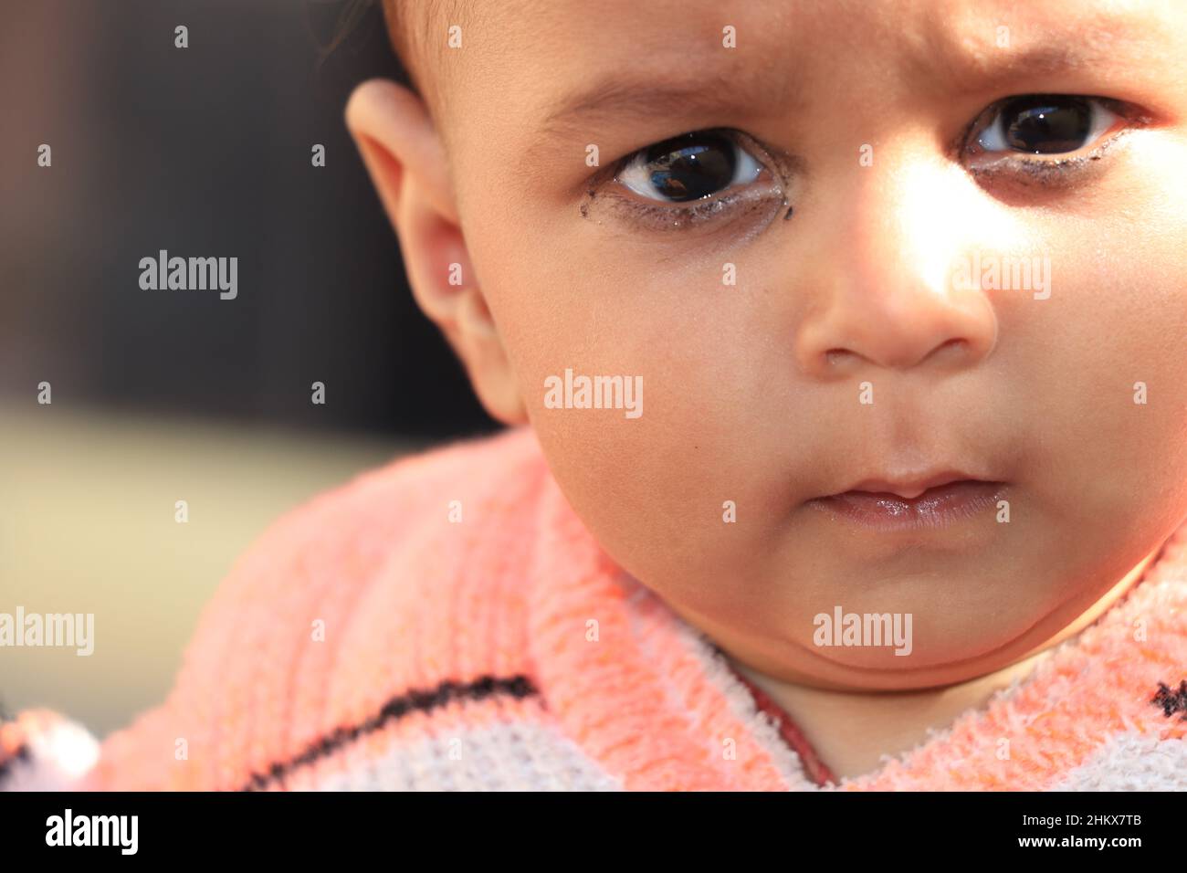 Nettes glückliches indisches Kind. Stockfoto