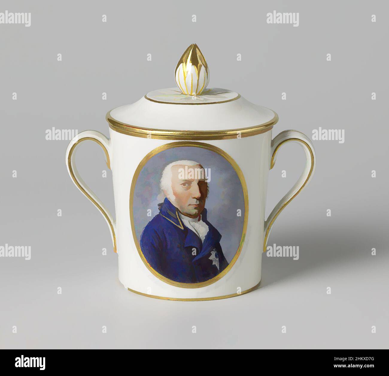 Kunst inspiriert von Cover eines C-Bechers mit dem Porträt von Charles William Ferdinand von Braunschweig-Wolfenbüttel, Cover eines Bechers aus Porzellan, auf der Glasur in Emaille-Farben und Gold gemalt. Verziert mit goldenen Linien und einer abgeflachten Oberseite; Deckelknopf in Form einer Blütenknospe mit einem modellierten, von Artotop modernisierten Classic Works mit einem Schuss Moderne. Formen, Farbe und Wert, auffällige visuelle Wirkung auf Kunst. Emotionen durch Freiheit von Kunstwerken auf zeitgemäße Weise. Eine zeitlose Botschaft, die eine wild kreative neue Richtung verfolgt. Künstler, die sich dem digitalen Medium zuwenden und die Artotop NFT erschaffen Stockfoto