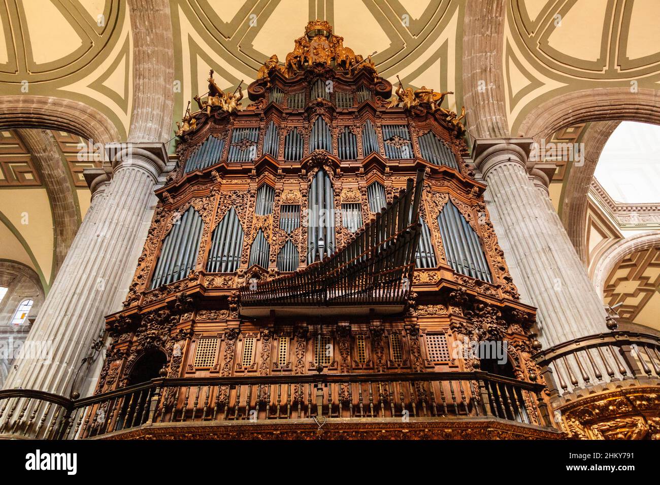 Orgel, Metropolitan Cathedral (Catedral Metropolitana de la Asuncion de Maria), Plaza de la Constitucion, Zocalo Square, Mexico City. Nordamerika Stockfoto