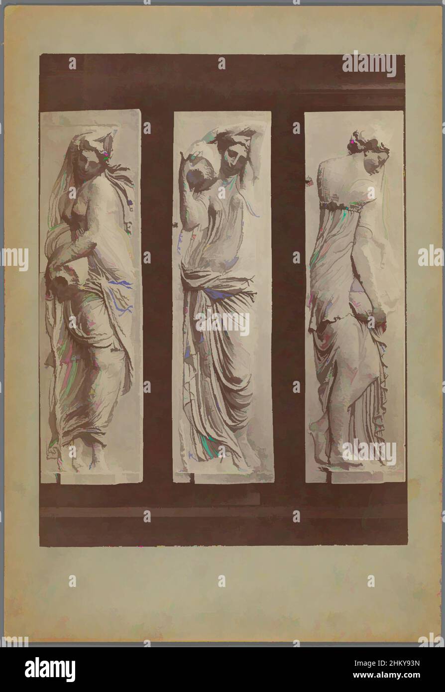 Kunst inspiriert von drei Gipsabgüssen von Reliefs im Musée des Monuments français, die Frauen mit Wasserkrügen zeigen, Paris (Fontaine des Innocents), Séraphin-Médéric Mieusement, Palais du Trocadéro, c. 1875 - c. 1900, Karton, Albumendruck, Höhe 335 mm × Breite 250 mm, Classic Works modernisiert von Artotop mit einem Schuss Moderne. Formen, Farbe und Wert, auffällige visuelle Wirkung auf Kunst. Emotionen durch Freiheit von Kunstwerken auf zeitgemäße Weise. Eine zeitlose Botschaft, die eine wild kreative neue Richtung verfolgt. Künstler, die sich dem digitalen Medium zuwenden und die Artotop NFT erschaffen Stockfoto