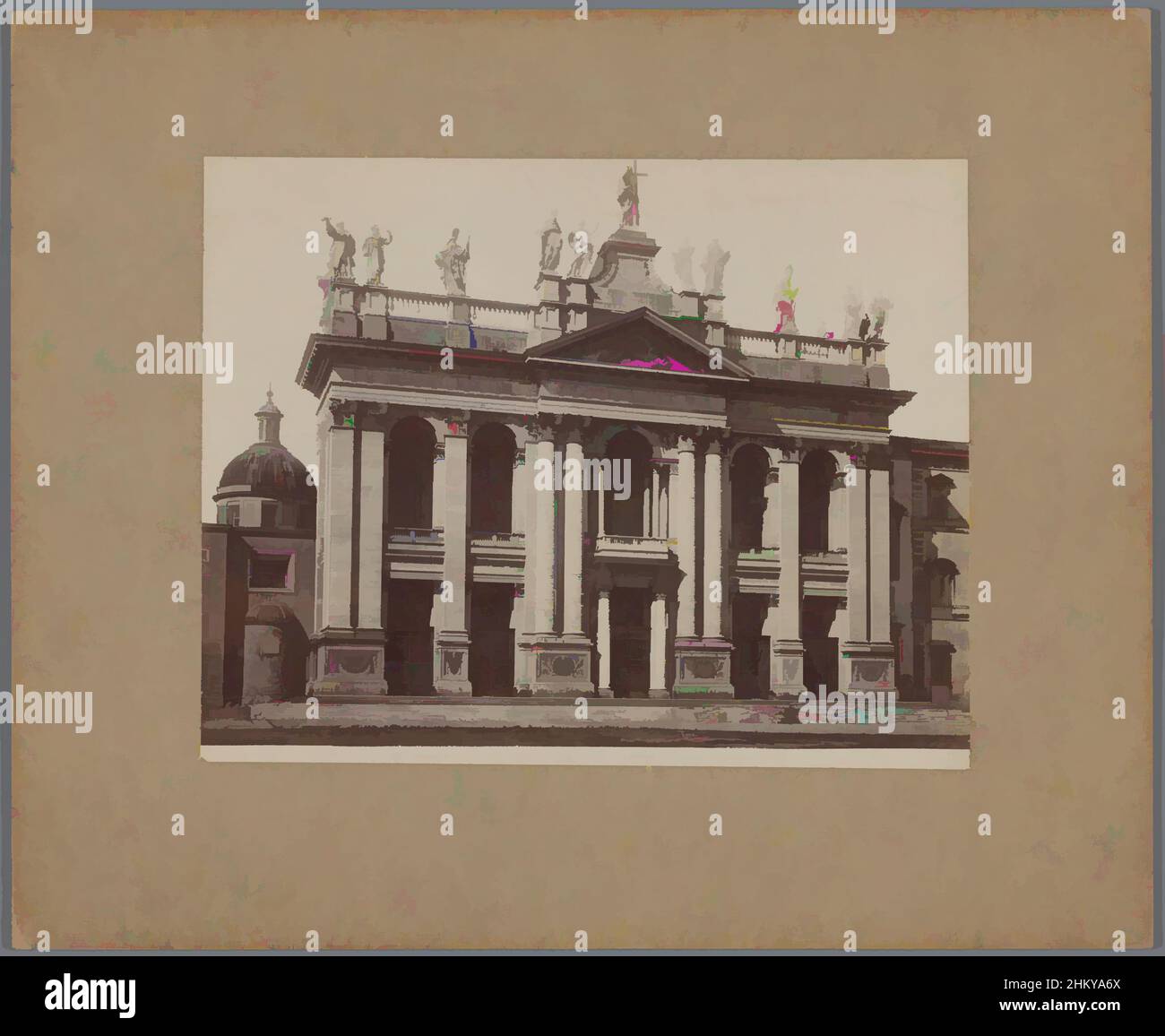 Kunst inspiriert von der façade des Hl. Johannes vom Lateran in Rom, ROMA - Basilica di San Giovanni in Laterano. La facciata. (Alessandro Galilei.), Alinari, Rom, c. 1875 - c. 1900, Karton, Albumendruck, Höhe 199 mm × Breite 251 mm, Classic Works modernisiert von Artotop mit einem Schuss Moderne. Formen, Farbe und Wert, auffällige visuelle Wirkung auf Kunst. Emotionen durch Freiheit von Kunstwerken auf zeitgemäße Weise. Eine zeitlose Botschaft, die eine wild kreative neue Richtung verfolgt. Künstler, die sich dem digitalen Medium zuwenden und die Artotop NFT erschaffen Stockfoto