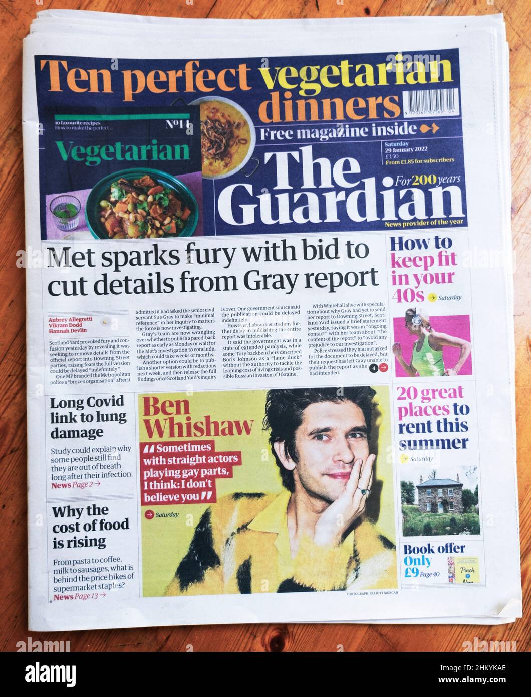 „Met Funkes Fury with Bid to cut Details from Grey Report“, titelte die Guardian Party Gate Zeitung Ben Whishaw auf der Titelseite 29. Januar 2022 London UK Stockfoto