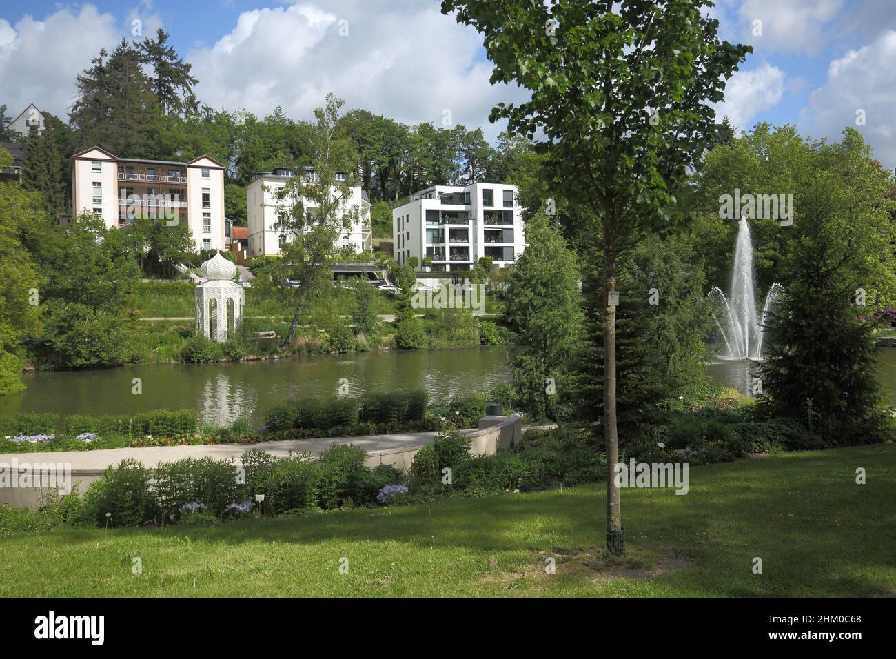 Kurpark mit See und Springbrunnen in Bad Schwalbach, Hessen