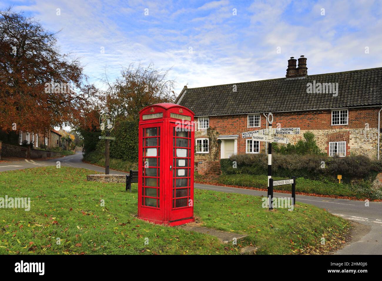 Herbstansicht über das Dorfgrün im Great Snoring Village, North Norfolk; England; Großbritannien Stockfoto