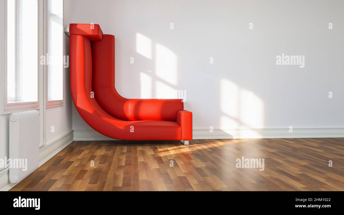 Gebogenes rotes Sofa an der Wand als Lösung für das Platzproblem in einem zu kleinen Raum gebogen Stockfoto