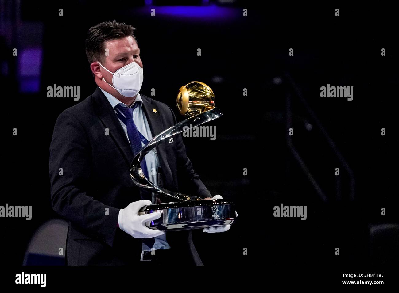AMSTERDAM, NIEDERLANDE - 6. FEBRUAR: Pokal, Pokal während des Männer-Futsal-EM 2022-Finalspiel zwischen Portugal und Russland im Ziggo Dome am 6. Februar 2022 in Amsterdam, Niederlande (Foto: Jeroen Meuwsen/Orange Picles) Stockfoto